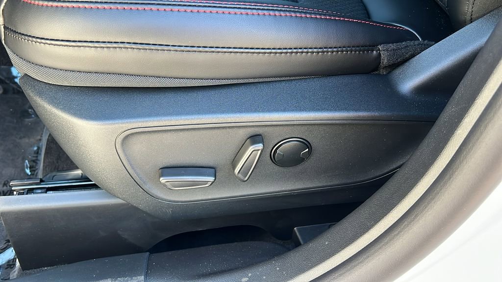 New 2025 Ford Escape ST-Line w/ Tech Pack #1 image 12