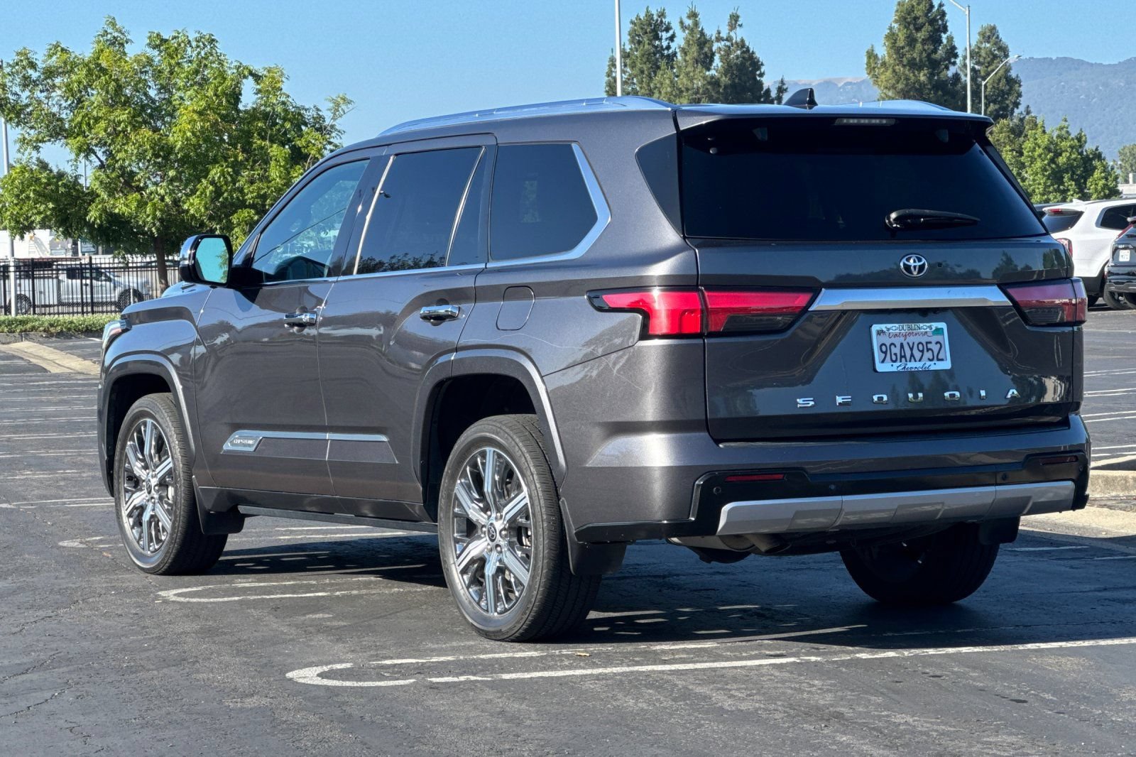 Used 2023 Toyota Sequoia Capstone AWD/4WD image 6