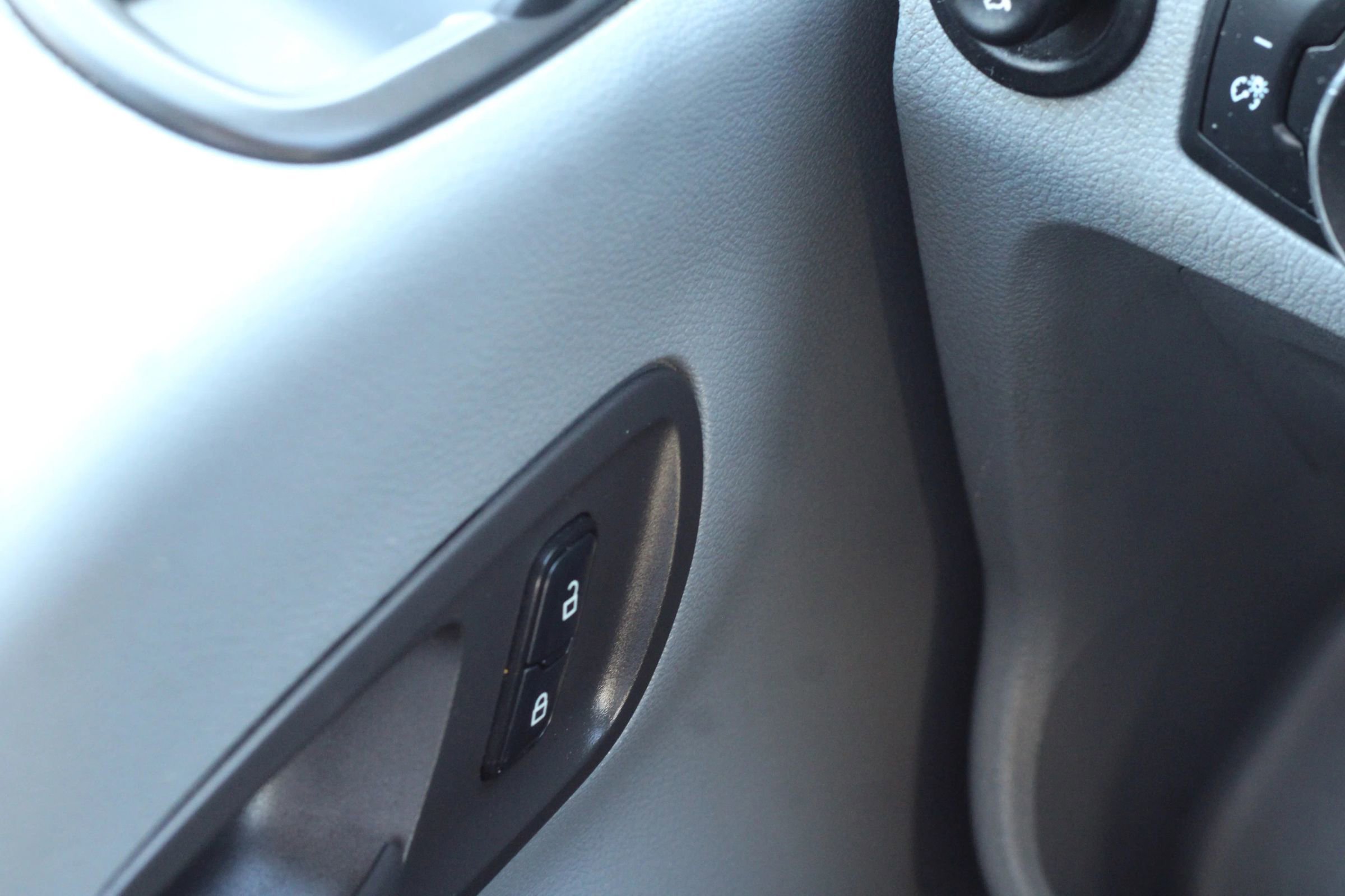 Used 2016 Ford Transit 350 XL image 20