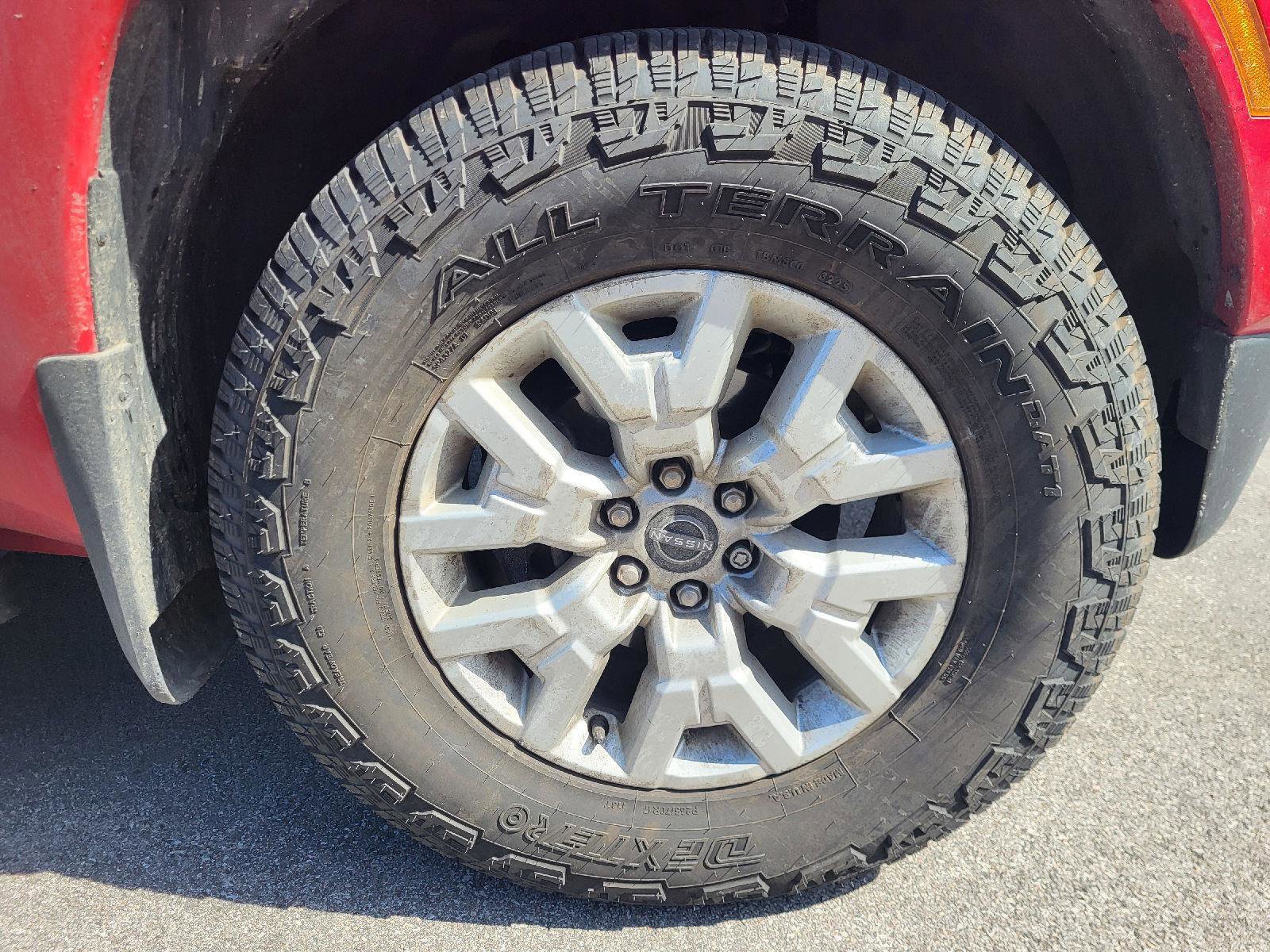 Used 2022 Nissan Frontier SV image 14