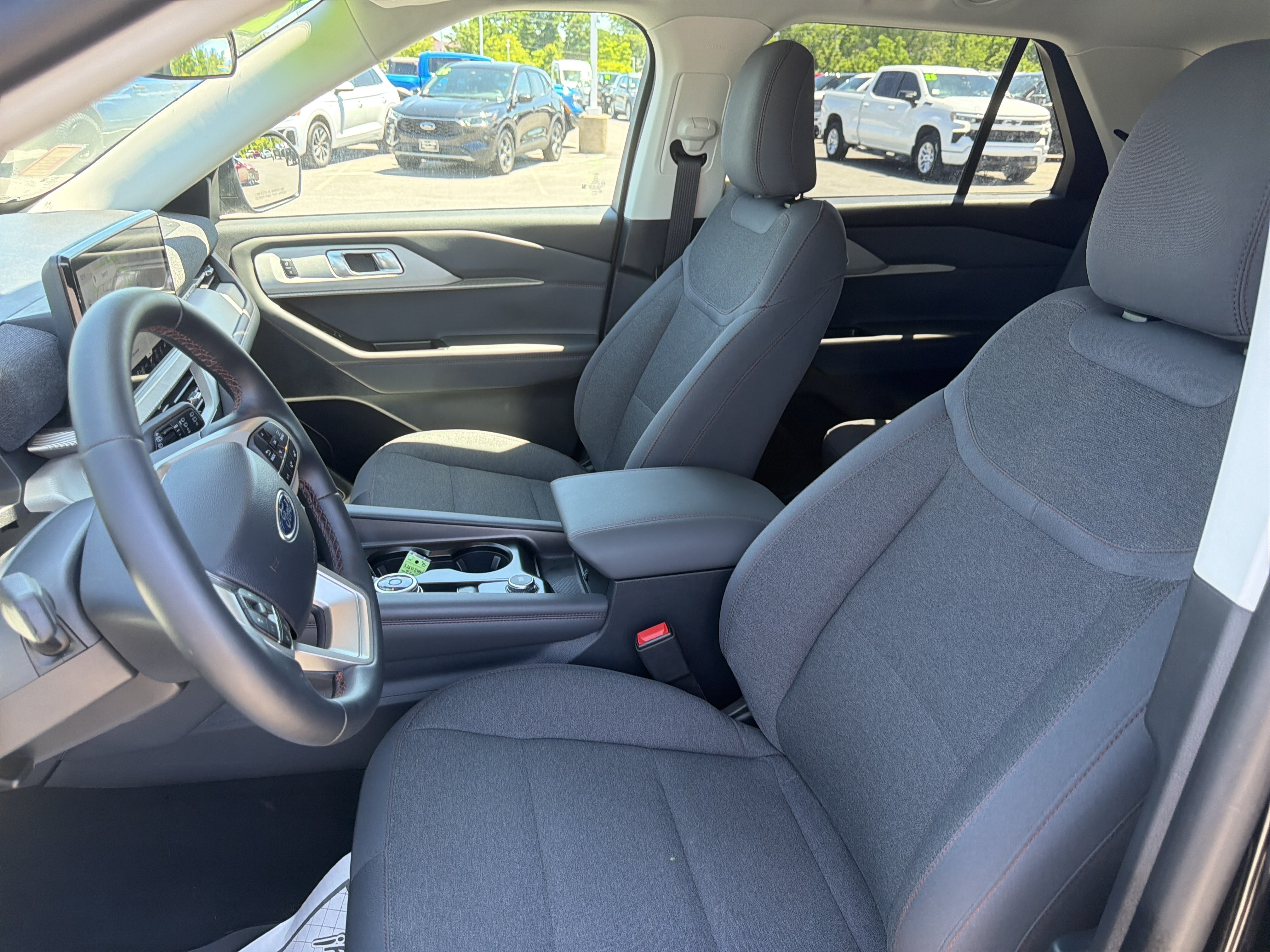 Certified 2026 Ford Explorer Active AWD/4WD image 12