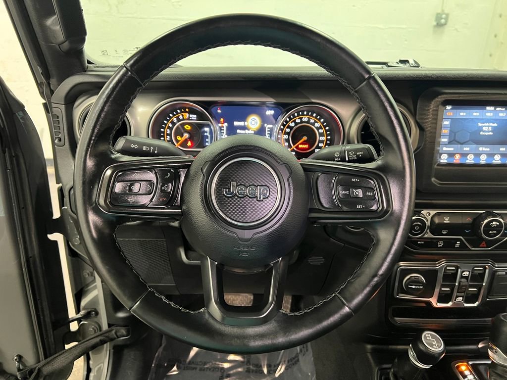 Used 2021 Jeep Gladiator Sport image 15