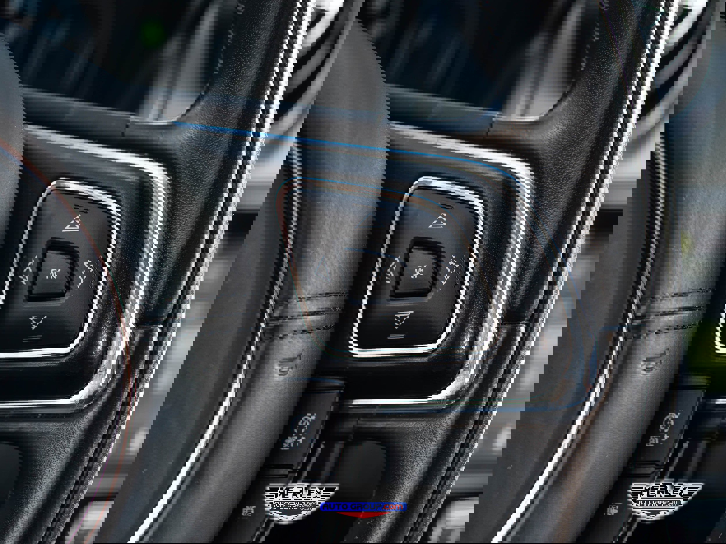 Used 2019 Jaguar XJ R-Sport image 25