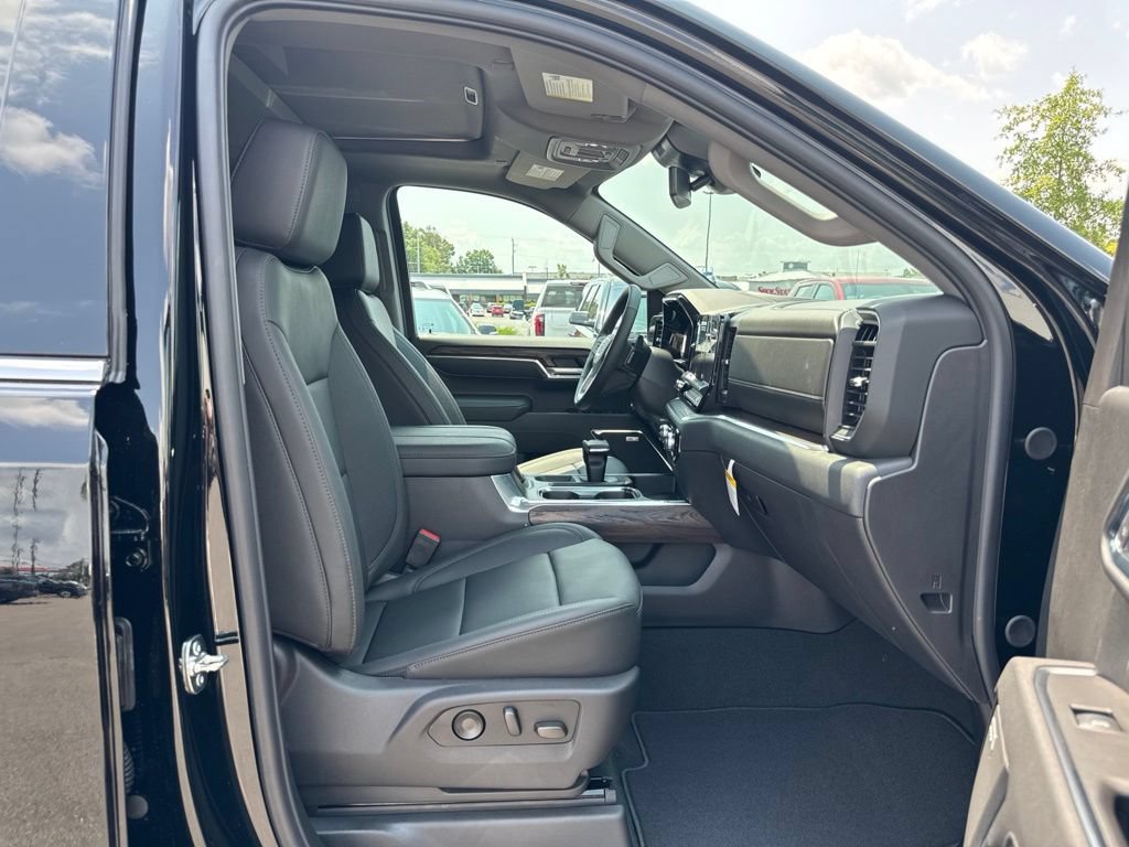 New 2026 GMC Sierra 1500 SLT w/ SLT Premium Plus Package AWD/4WD image 18