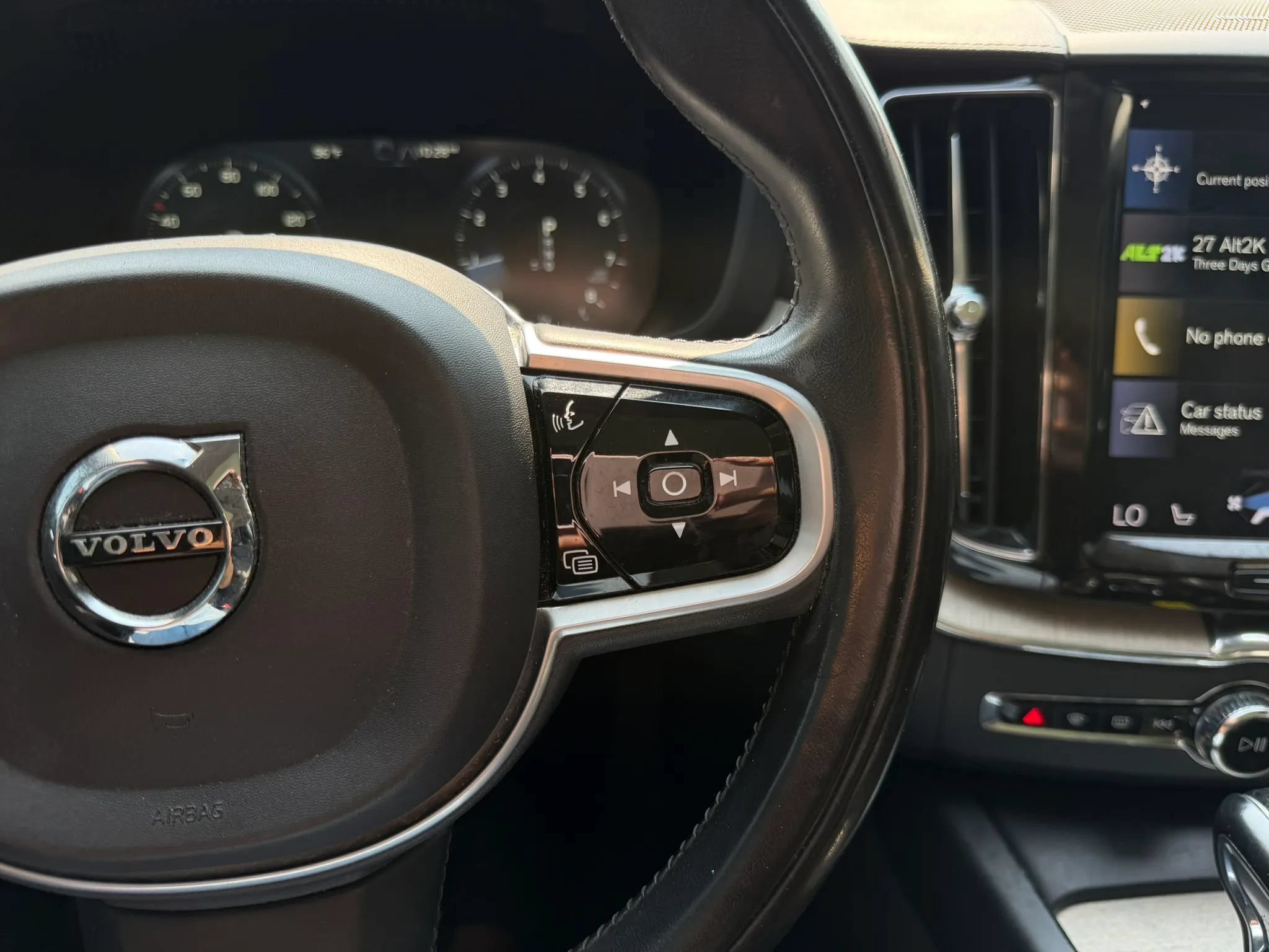 Used 2019 Volvo XC60 T5 Inscription w/ Protection Package Premier FWD image 23