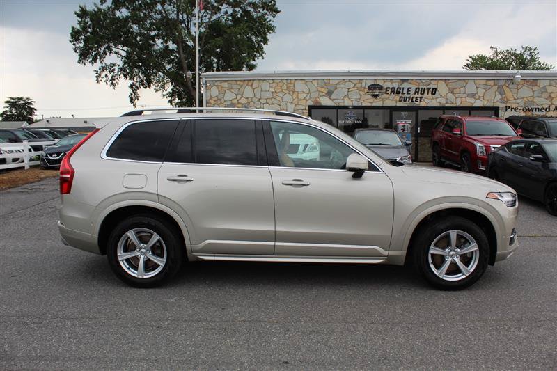 Used 2017 Volvo XC90 T5 Momentum AWD/4WD image 8