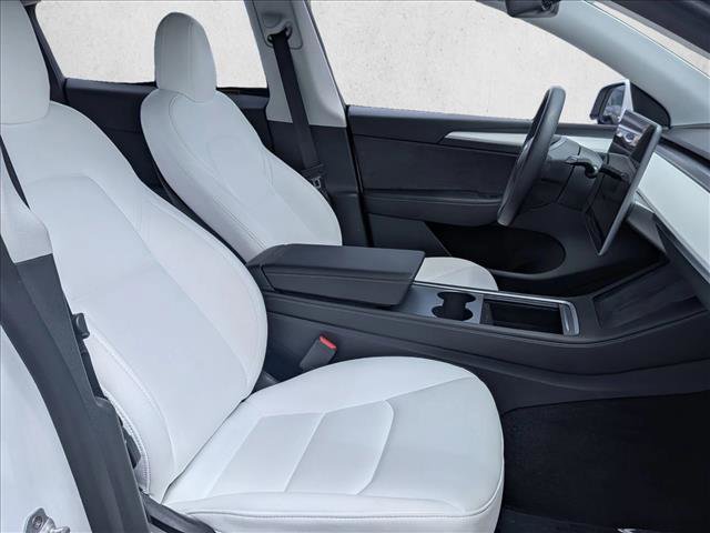 Used 2022 Tesla Model Y Performance image 18