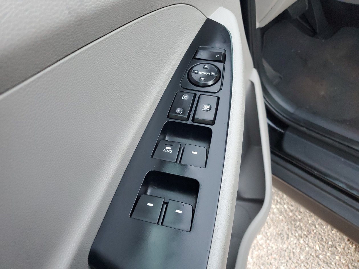 Used 2021 Hyundai Tucson Value AWD/4WD image 17