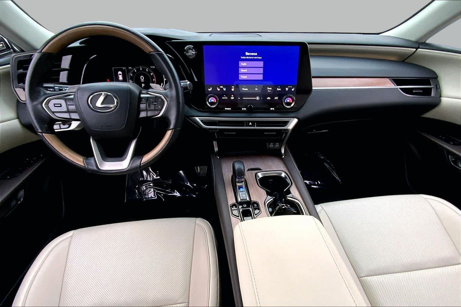 Certified 2024 Lexus RX 350 Premium w/ Kick Sensor & Tow Package AWD/4WD image 16