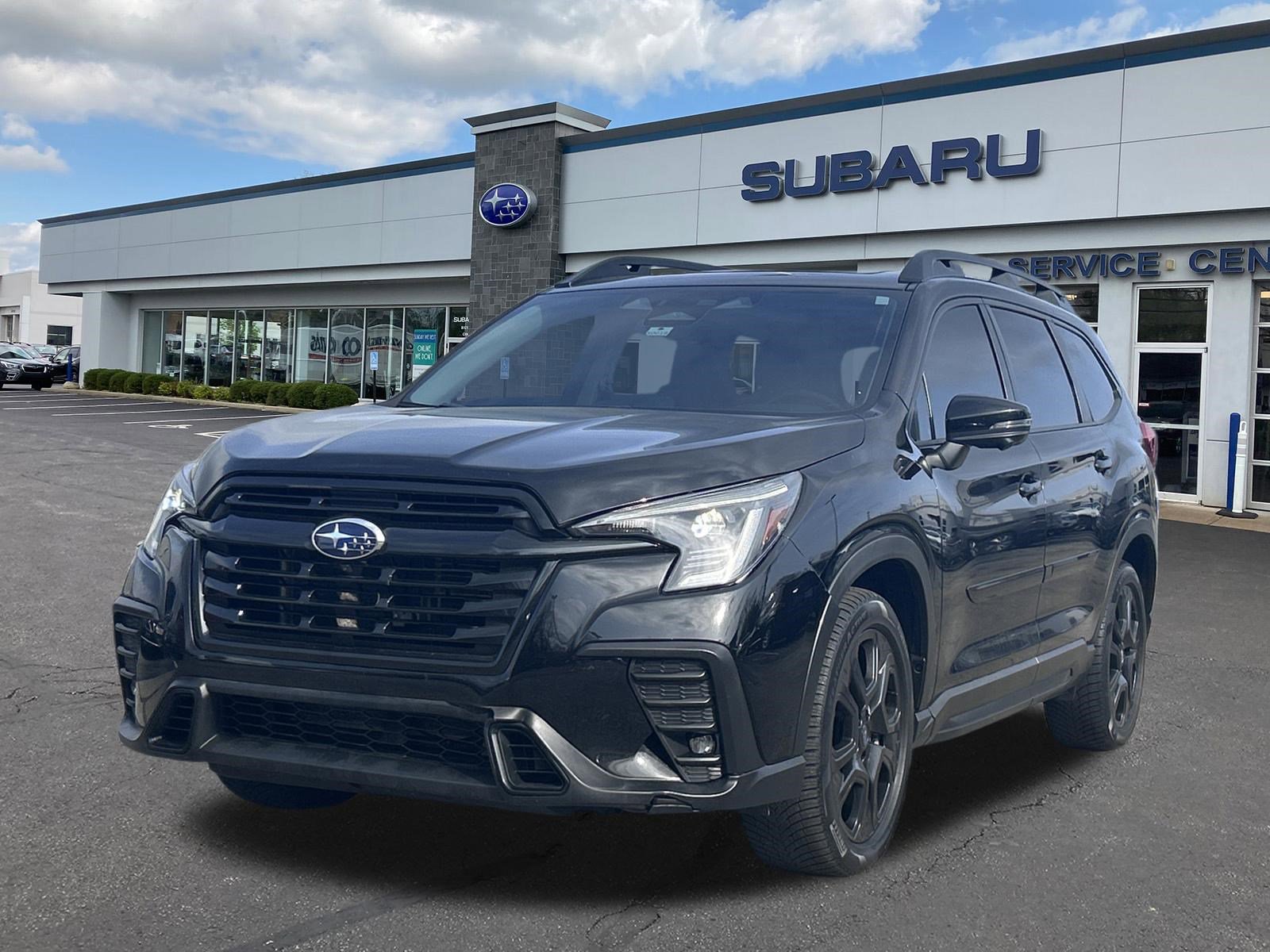 Used 2023 Subaru Ascent Onyx Edition Limited image 3