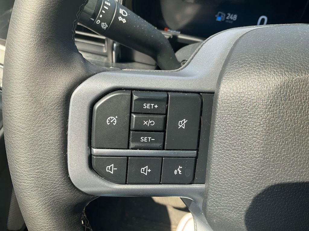 Used 2026 Ford F250 Lariat w/ Chrome Package AWD/4WD image 19