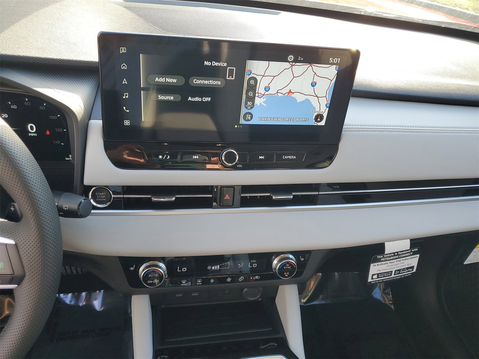 New 2025 Mitsubishi Outlander SE image 15