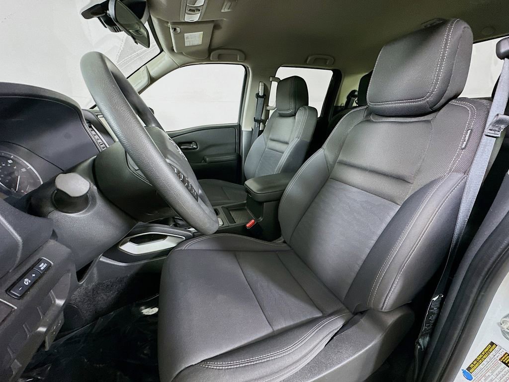 Used 2023 Nissan Frontier SV RWD image 15