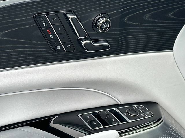 Used 2025 Cadillac Lyriq Sport image 14