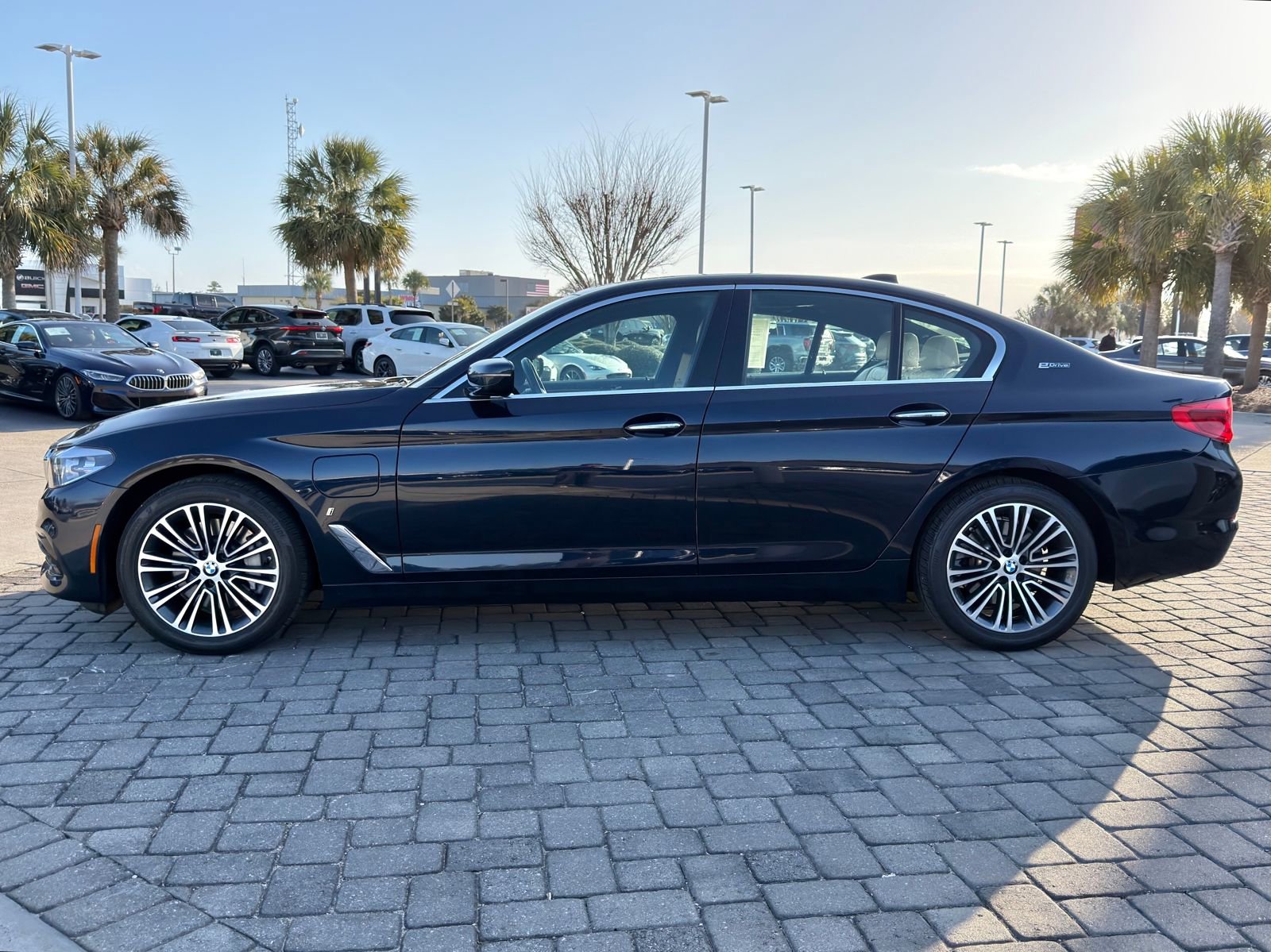 Used 2018 BMW 530e xDrive image 12