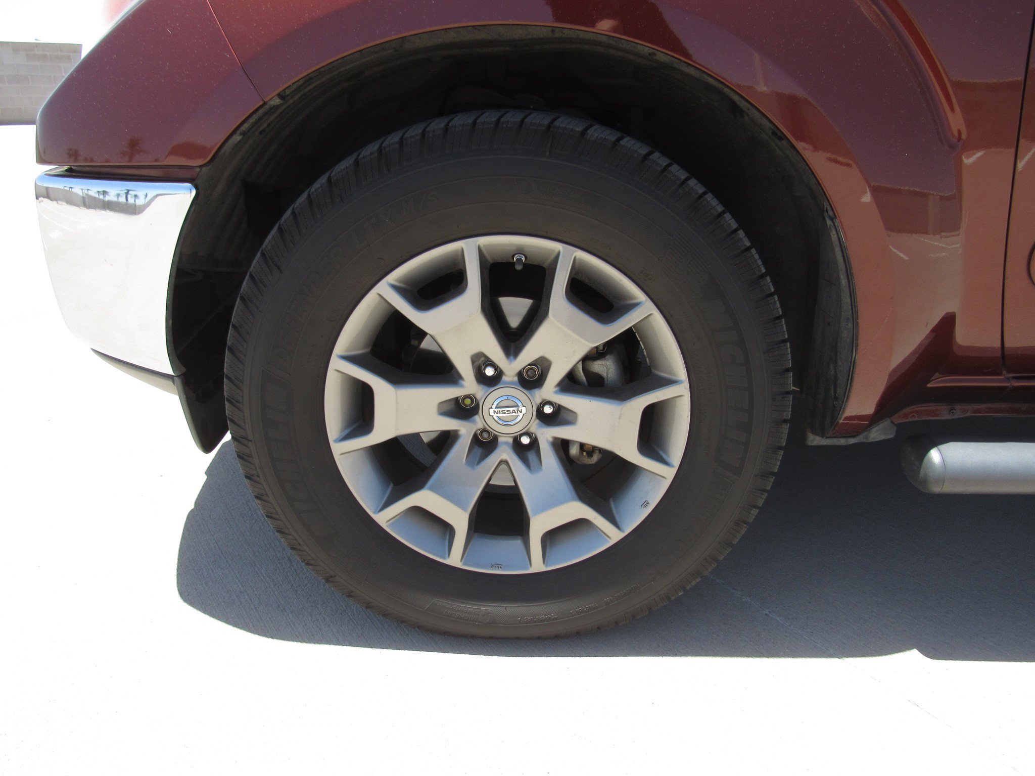 Used 2017 Nissan Frontier SL w/ Moonroof Package AWD/4WD image 4