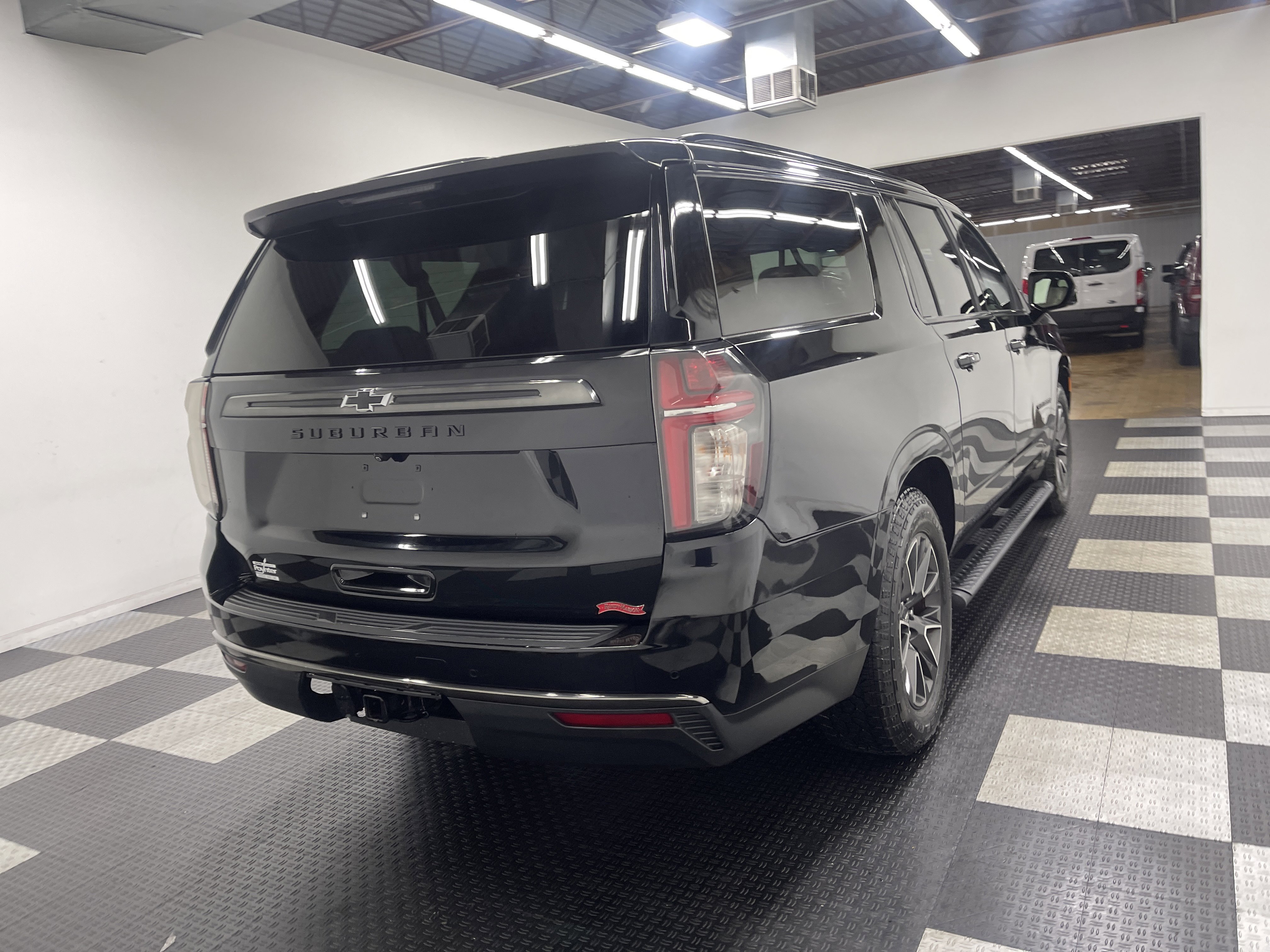 Used 2021 Chevrolet Suburban Z71 w/ Z71 Off-Road Package AWD/4WD image 5