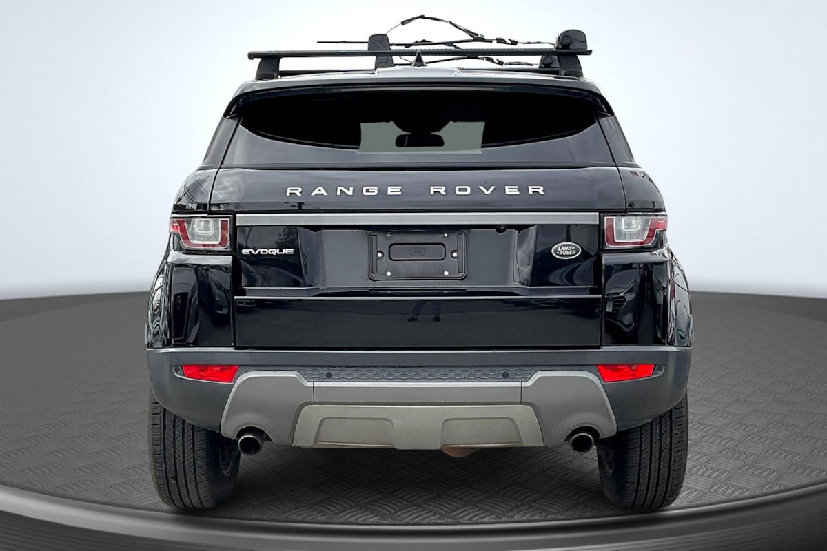 Used 2017 Land Rover Range Rover Evoque SE AWD/4WD image 4