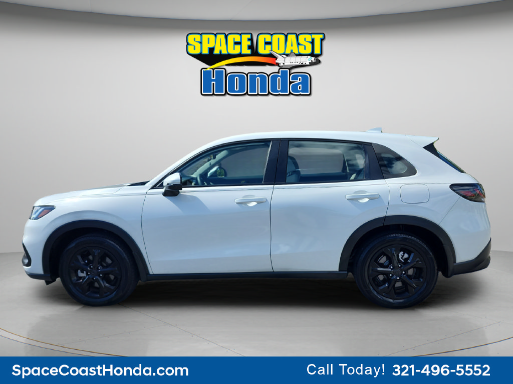 Used 2025 Honda HR-V LX image 8