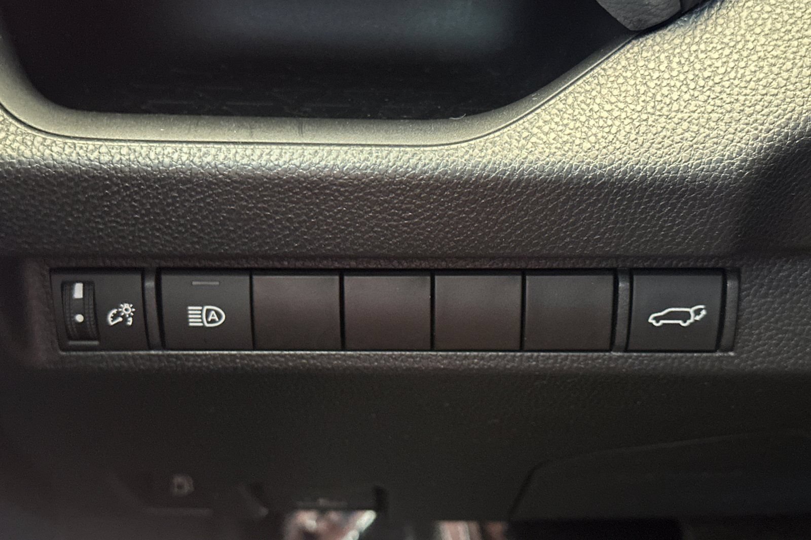 Used 2024 Toyota RAV4 XLE w/ Convenience Package AWD/4WD image 31