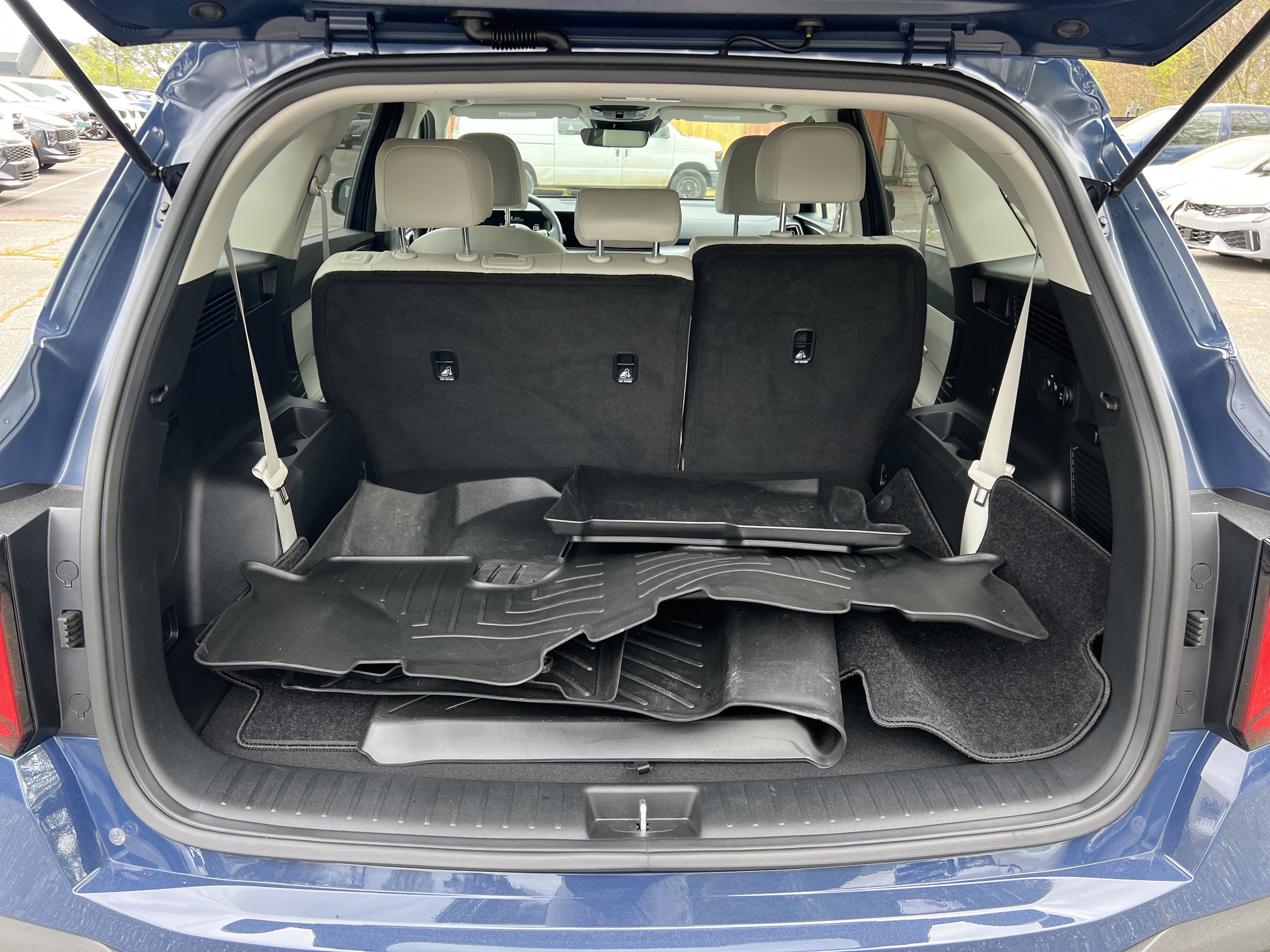 Certified 2025 Kia Sorento S w/ Panoramic Sunroof Package image 18