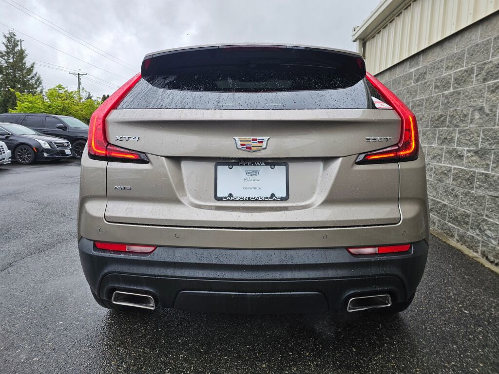 Certified 2023 Cadillac XT4 Luxury w/ Cold Weather Package image 6