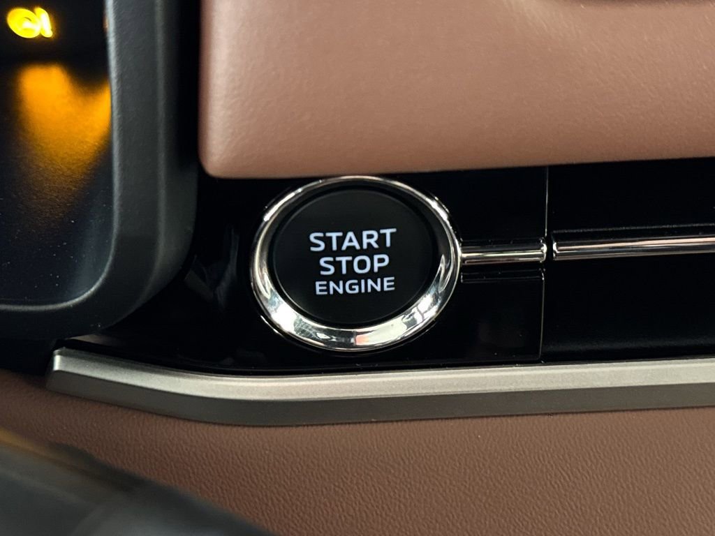 New 2026 Mitsubishi Outlander SEL FWD image 17