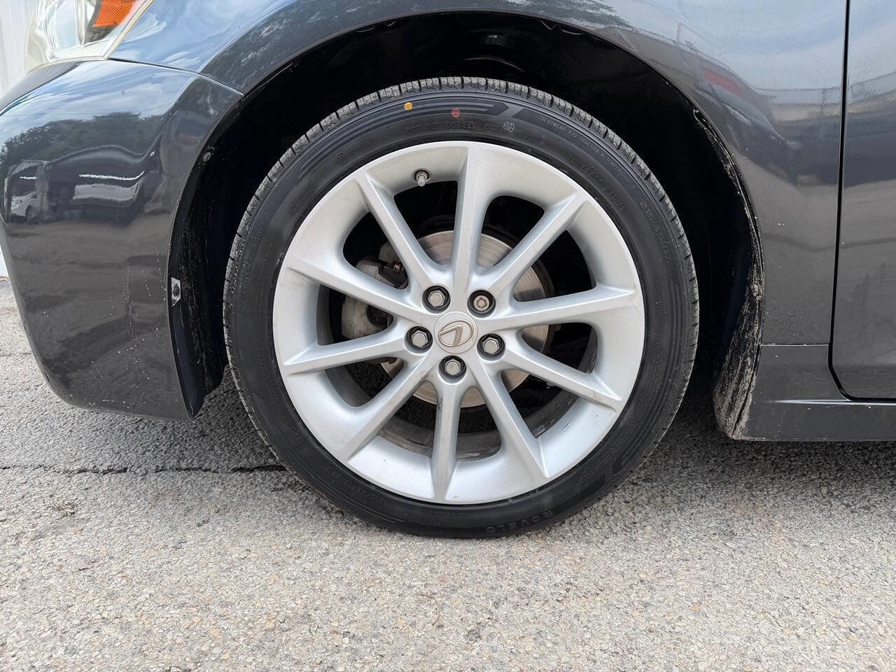 Used 2011 Lexus CT 200h Premium w/ Premium Audio Pkg FWD image 34
