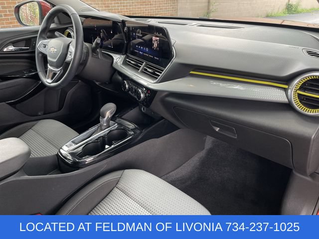 Certified 2024 Chevrolet Trax LT w/ Driver Confidence Package FWD image 27