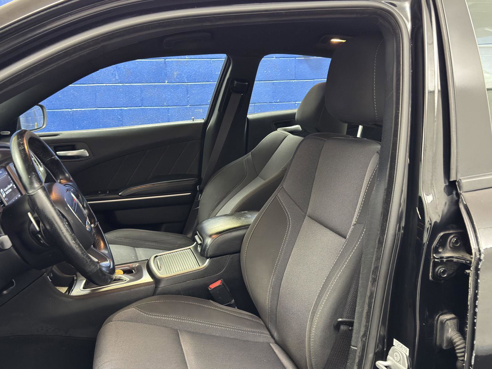 Used 2019 Dodge Charger SXT image 19