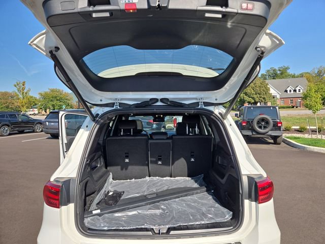 Used 2024 Mercedes-Benz GLB 250 4MATIC image 35