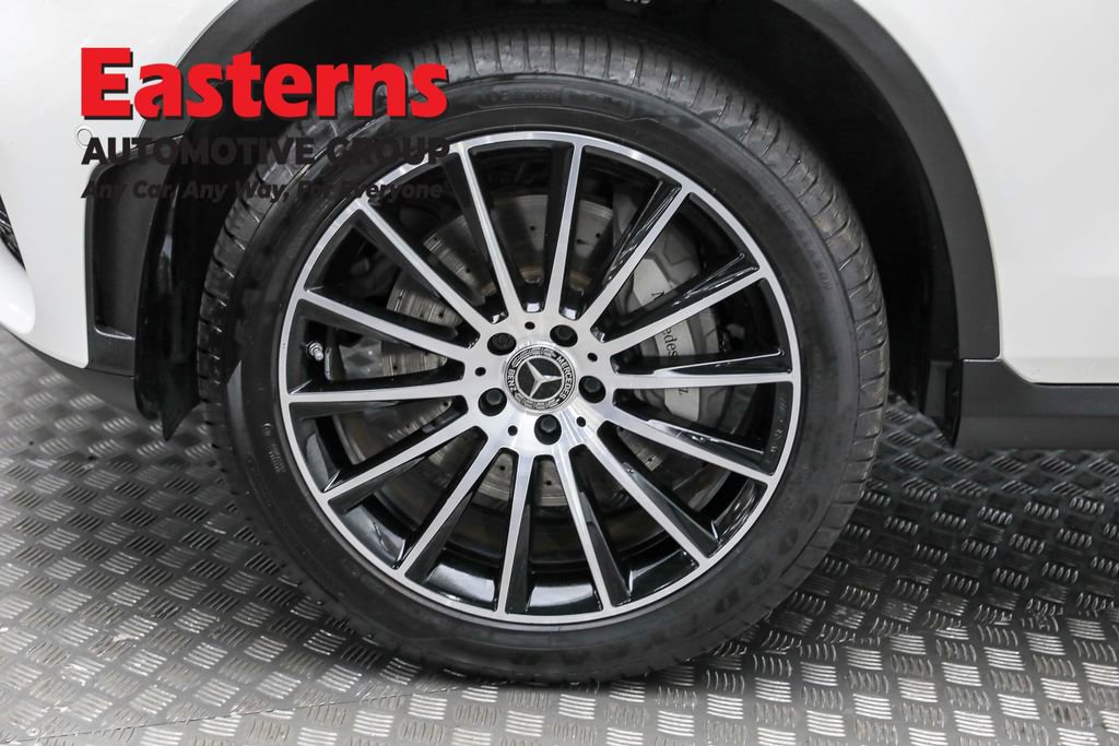 Used 2023 Mercedes-Benz GLC 300 4MATIC Coupe image 35