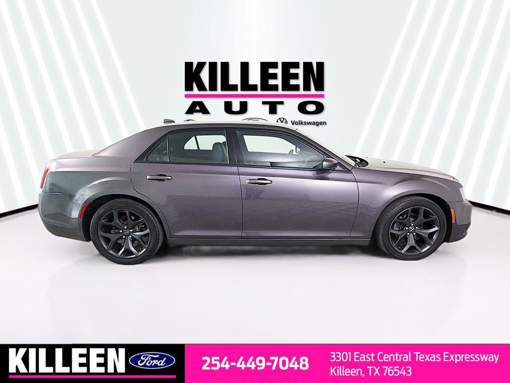 Used 2021 Chrysler 300 S RWD image 9
