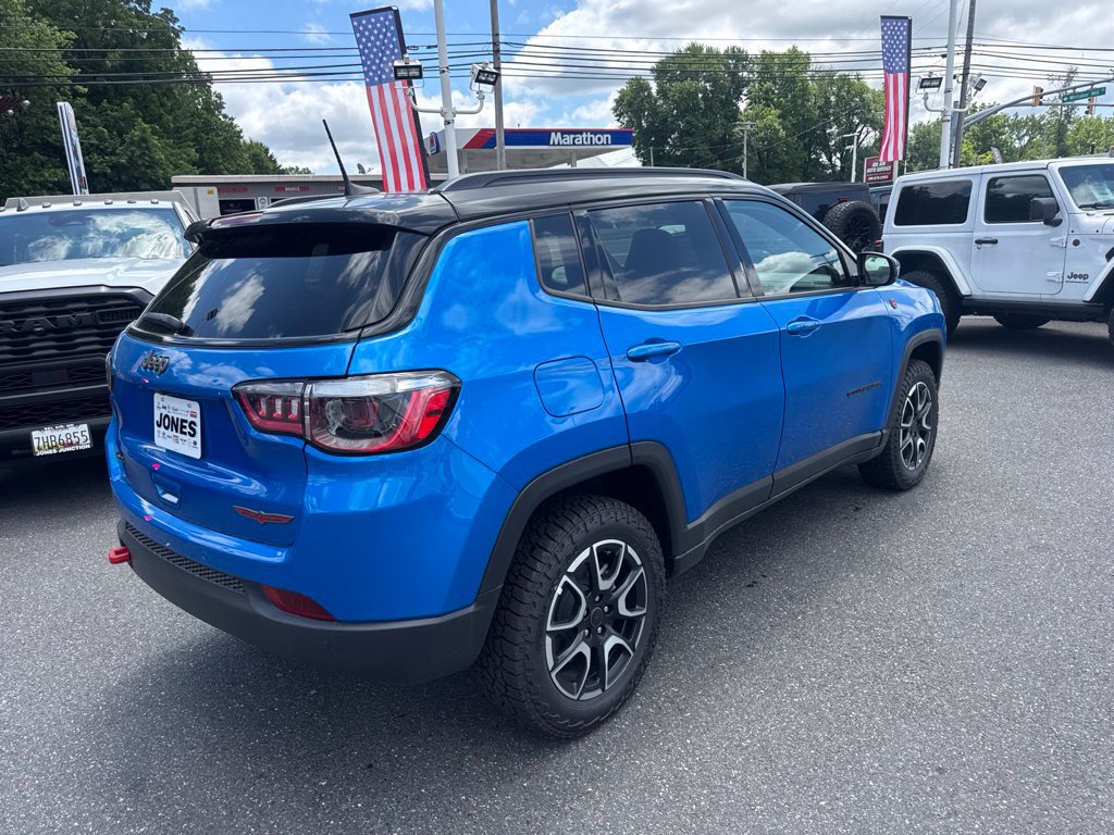 New 2026 Jeep Compass Trailhawk AWD/4WD image 5
