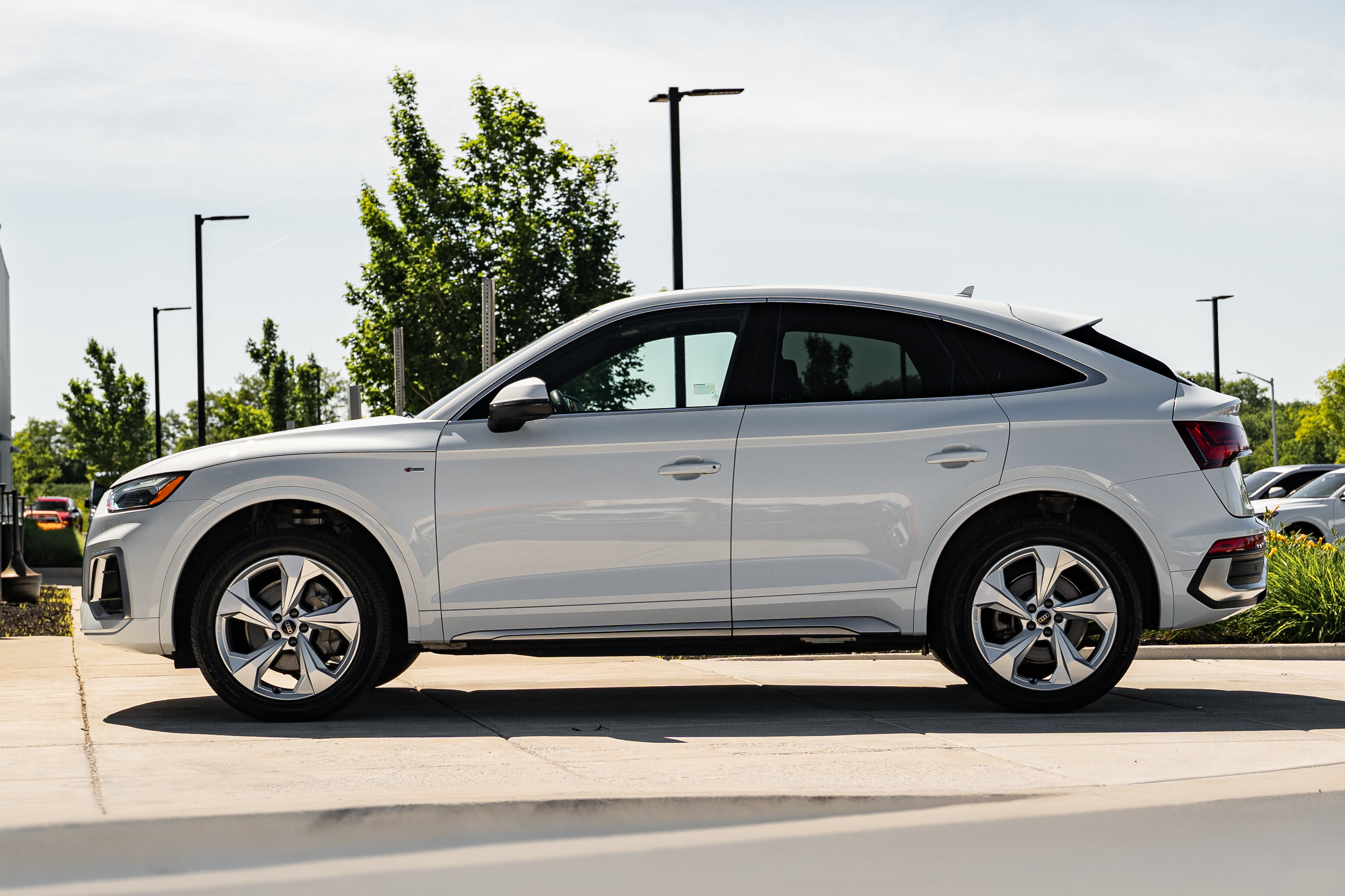 Certified 2023 Audi Q5 2.0T Premium w/ Convenience Package AWD/4WD image 6