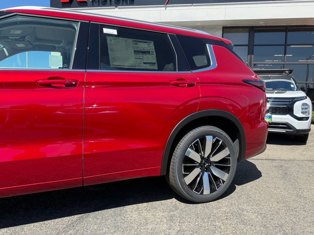 New 2026 Mitsubishi Outlander SEL FWD image 6