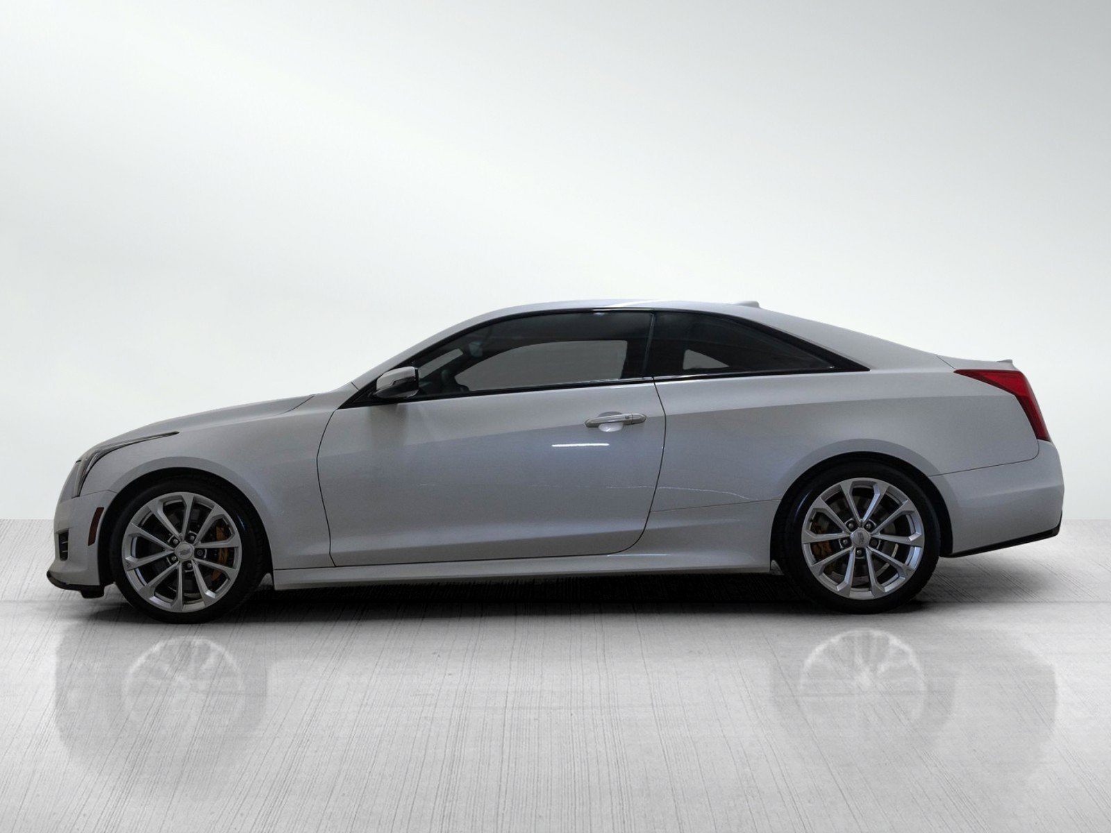 Used 2016 Cadillac ATS V w/ Luxury Package RWD image 3