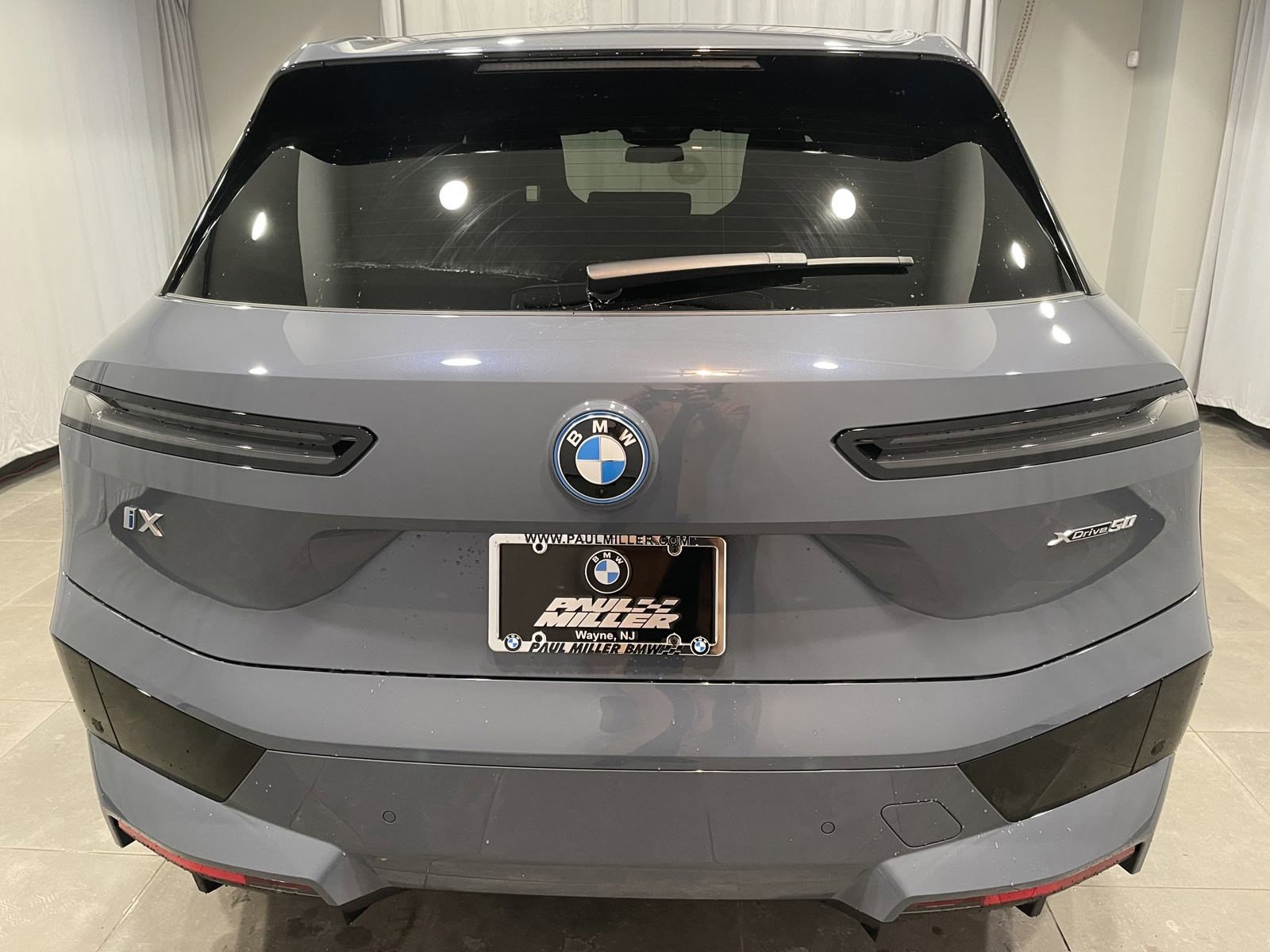 Certified 2025 BMW iX xDrive50 w/ Premium Package image 5