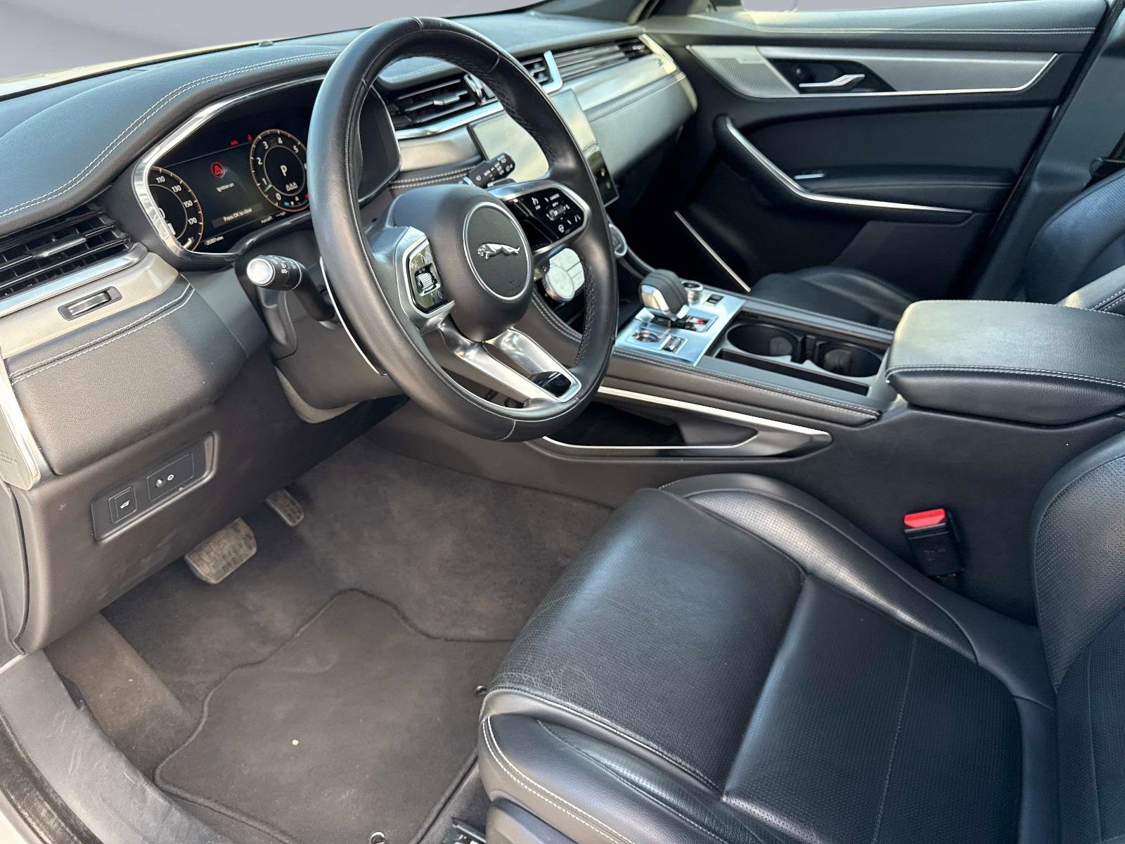 Used 2024 Jaguar F-PACE R-Dynamic S image 24