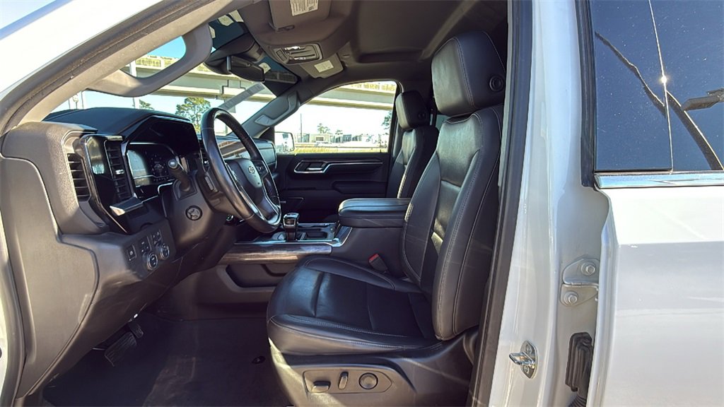 Used 2023 Chevrolet Silverado 1500 LTZ image 13