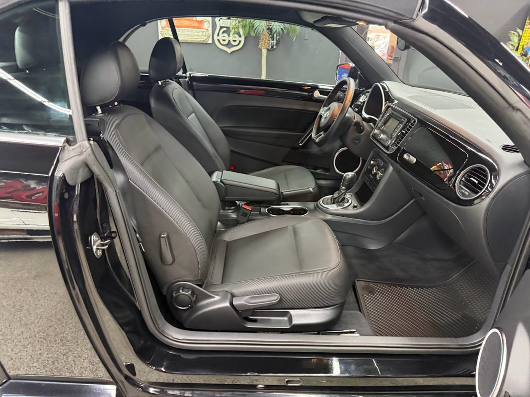 Used 2014 Volkswagen Beetle 1.8T FWD image 21