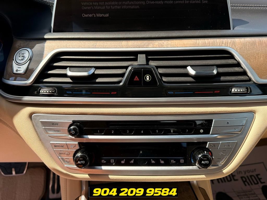 Used 2020 BMW 740i w/ Luxury Rear Seating Package RWD image 20
