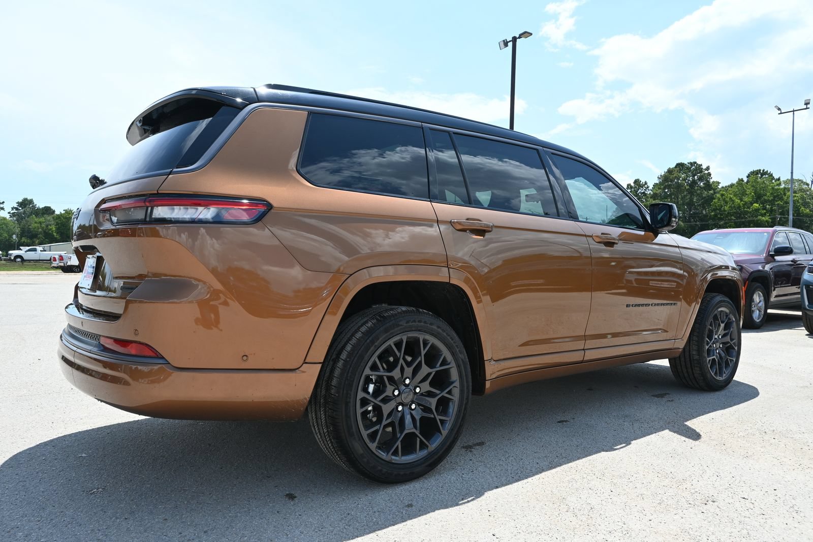 New 2026 Jeep Grand Cherokee L Summit AWD/4WD image 3