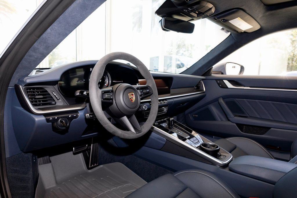Used 2024 Porsche 911 Carrera S image 28
