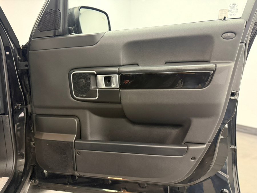 Used 2011 Land Rover Range Rover Supercharged AWD/4WD image 29