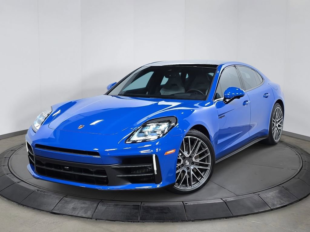 Used 2025 Porsche Panamera 4 E-Hybrid image 1
