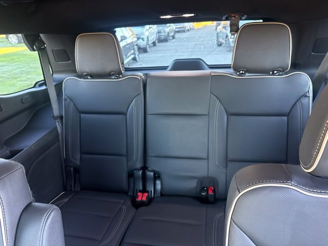 Used 2024 Chevrolet Tahoe Premier AWD/4WD image 28