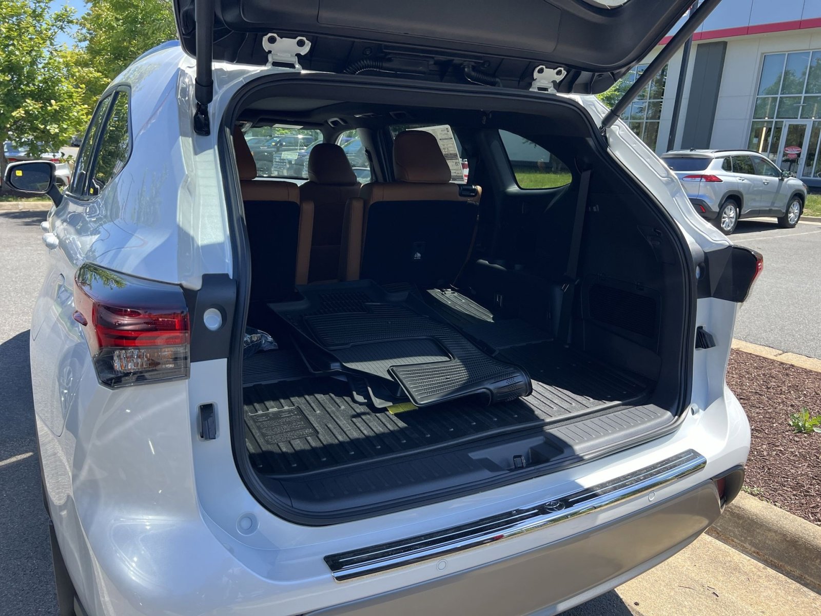 New 2026 Toyota Highlander Platinum AWD/4WD image 20
