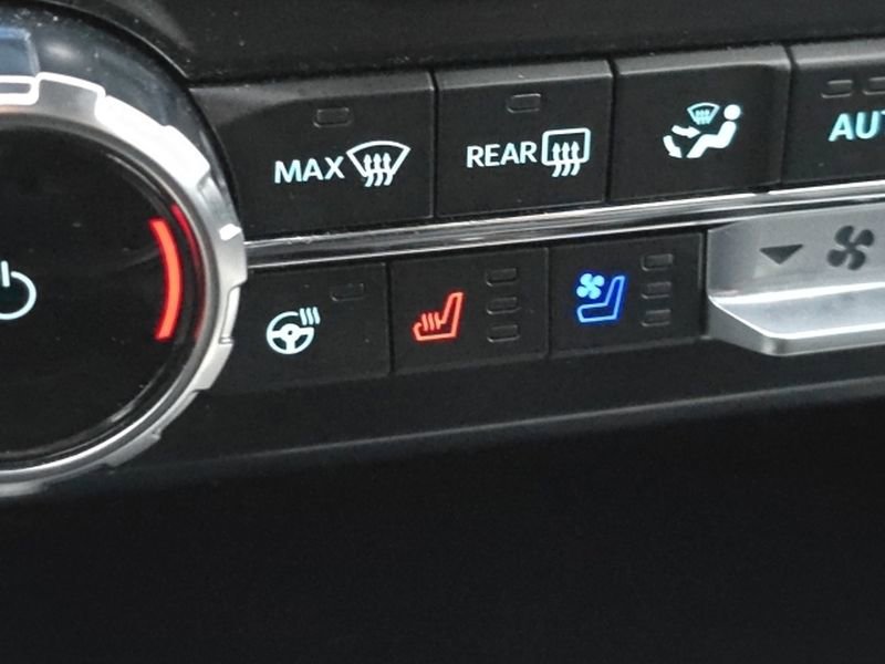 Used 2025 Ford F350 Lariat w/ Lariat Ultimate Package image 28