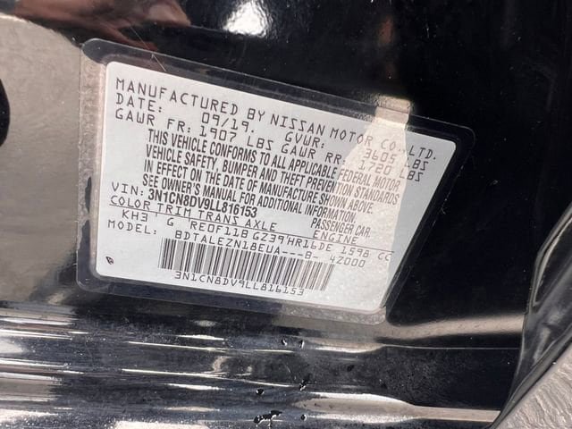 Used 2020 Nissan Versa S FWD image 33